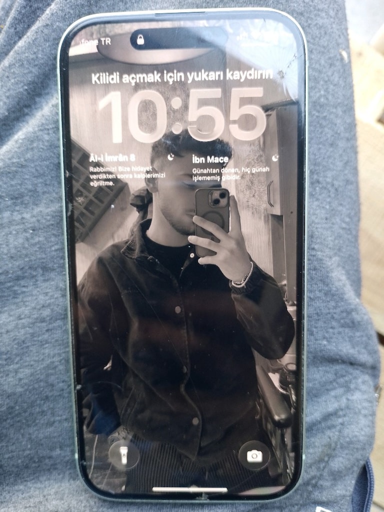 iPhone 15 - 2