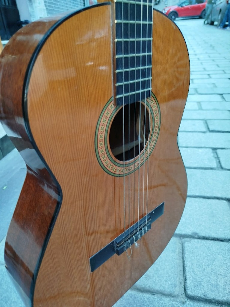 admira marka gitar orijinal - 4