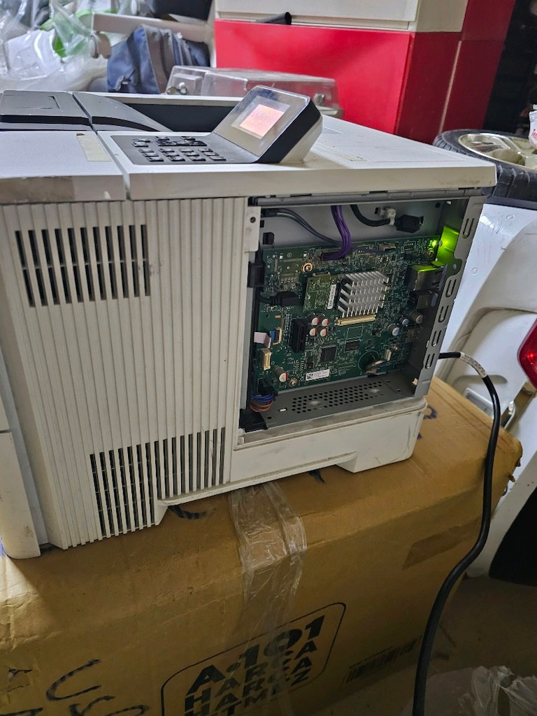 HP M506 - 3