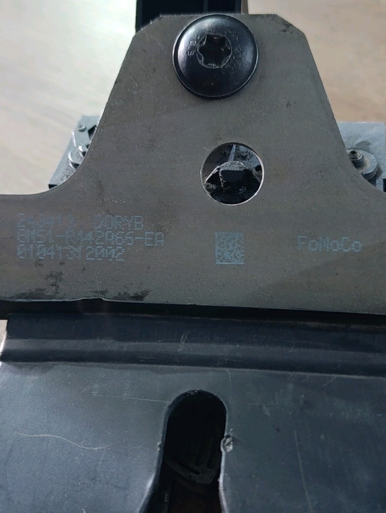 FORD FOKUS 3-3.5-C-MAX-KUGA-MONDEO ORİJİNAL BAĞAJ KİLİDİ - 5