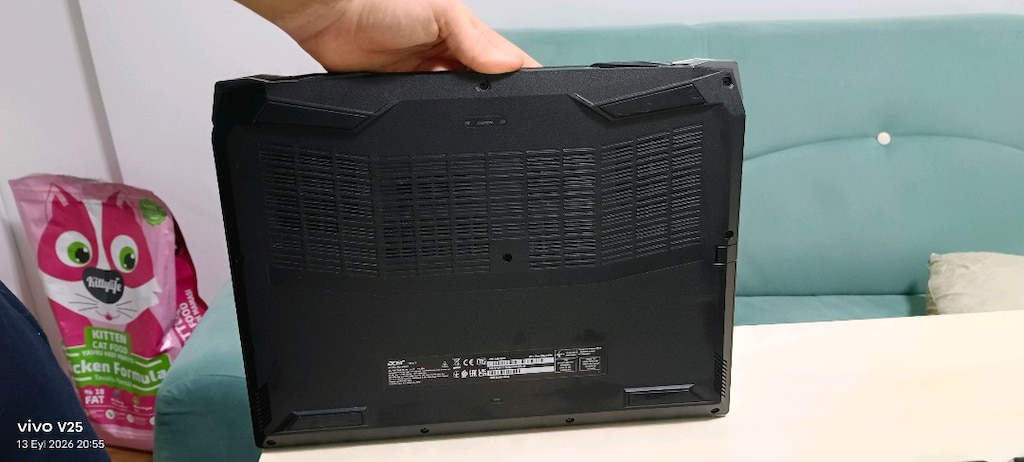 Acer nitro 5 ryzen 7 6800H işlemci + soğutma fanı + mause +kutu+fatur - 9