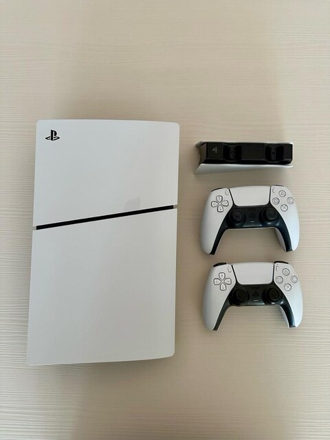PS5 Slim Digital 1 TB SSD + 2 Dual Sense + 1 Şarj Standı