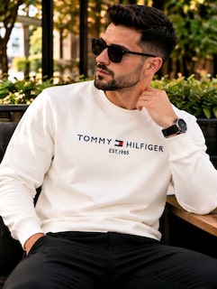 Beyaz Tommy Hilfiger Baskılı Erkek Sweatshirt – Şık Tasarım