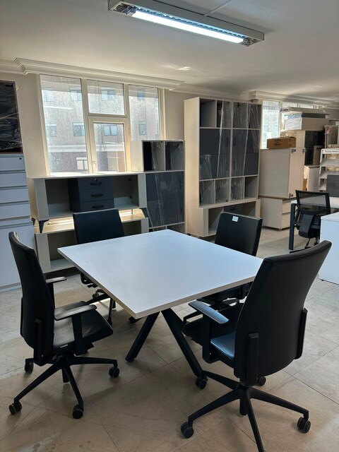 KLAS OFİS ÜSKÜDAR BEYAZ TOPLANTI MASASI - 110x140 CM