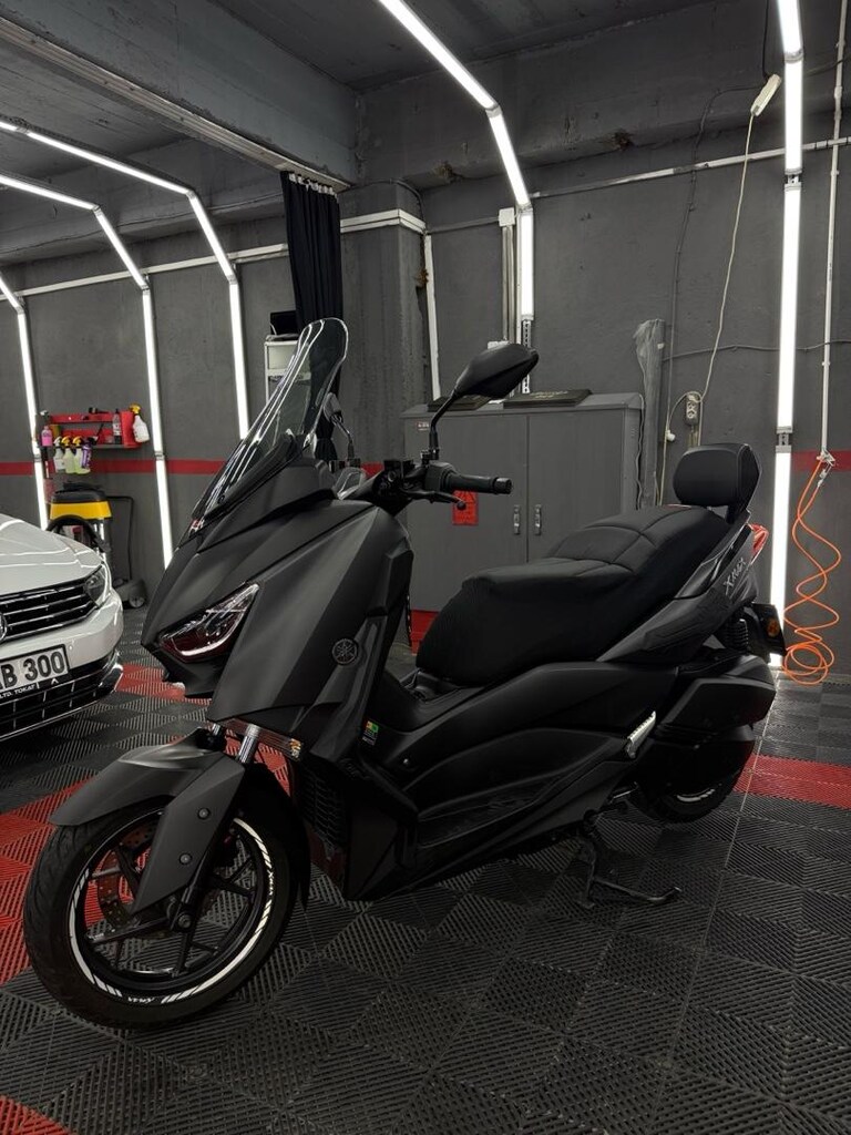 YAMAHA X-Max 250 ABS - 3