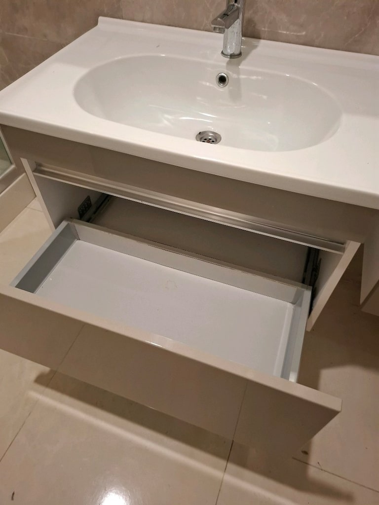 İki banyo dolap takımı ve mutfak dolabı set - 5