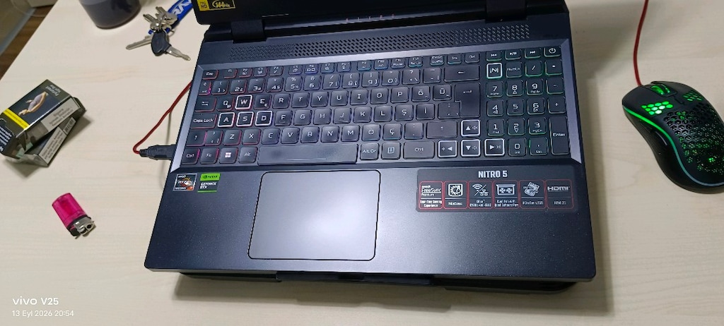 Acer nitro 5 ryzen 7 6800H işlemci + soğutma fanı + mause +kutu+fatur - 7