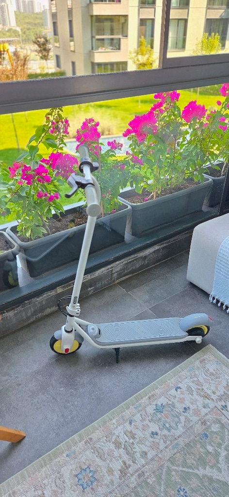 NİNEBOT C10 ELEKTRİKLİ ÇOCUK SCOOTER'I