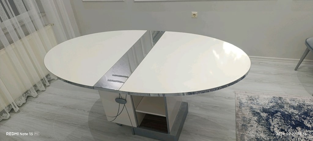 TAŞ GİBİ ....Misafir Odası Yemek Masası -Weltew Marka-2000 TL - 2