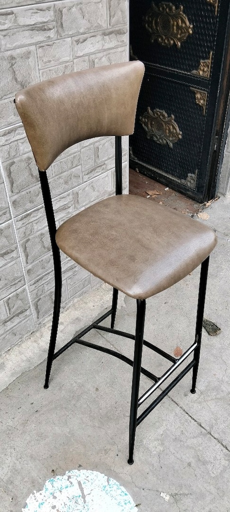 Sırt destekli, metal iskeletli bar sandalyesi - 3