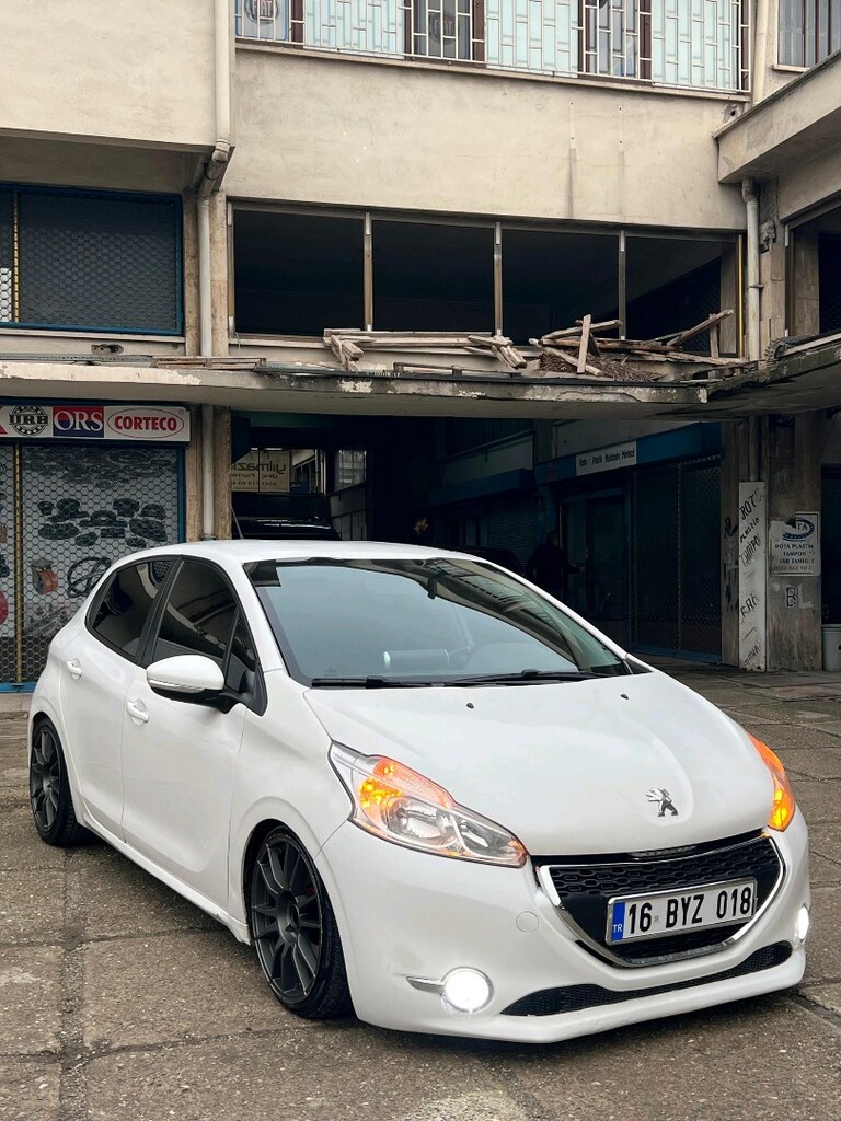Peugeot 208 1.4 HDİ - 15