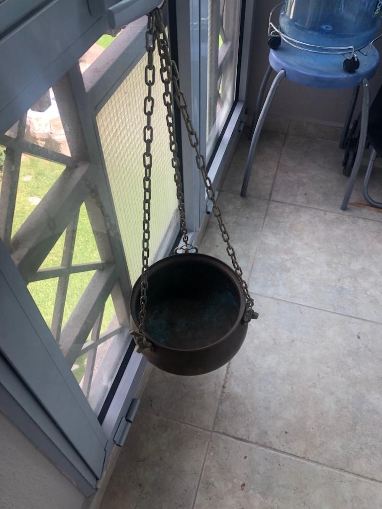 Bakır çiçek saksısı