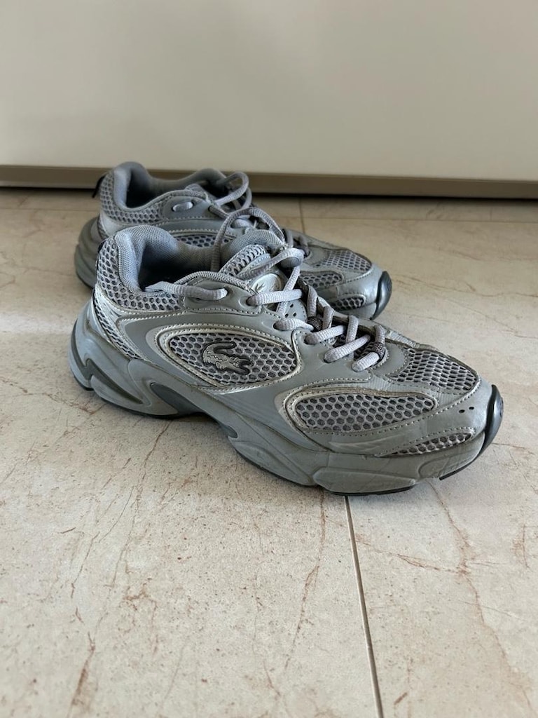 LACOSTE SPOR AYAKKABI 37, 5 Numara