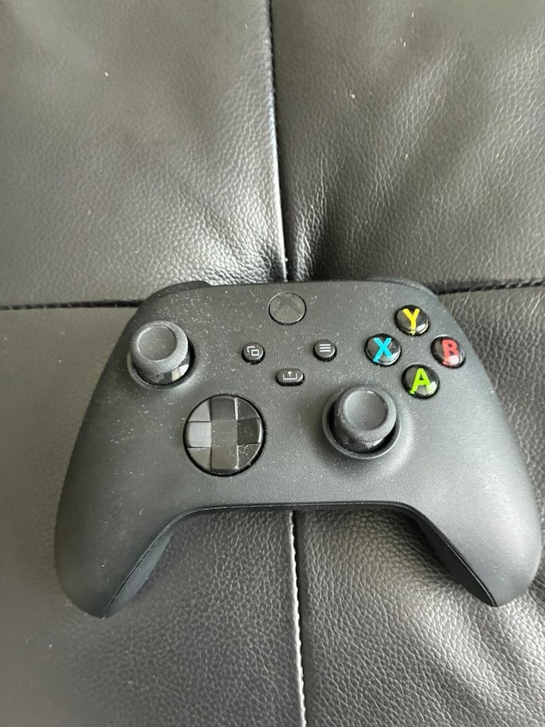 Xbox series x(1tb) 2 kol — 1 kol özel seri sky cipher - 7