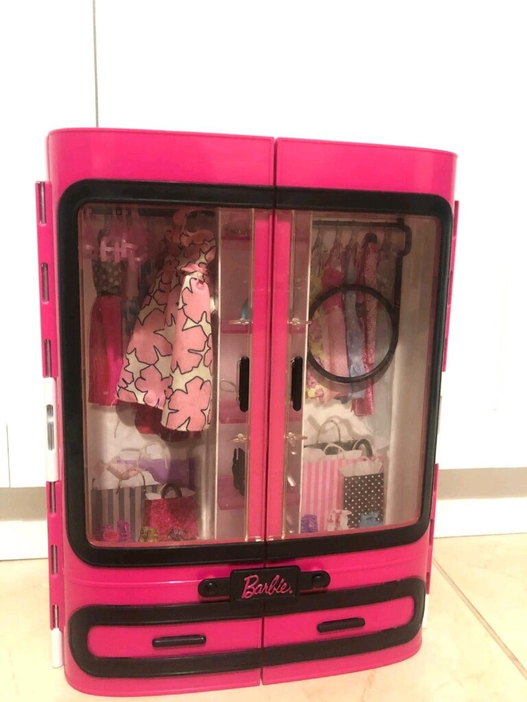 Barbie dolabı tertemiz - 5