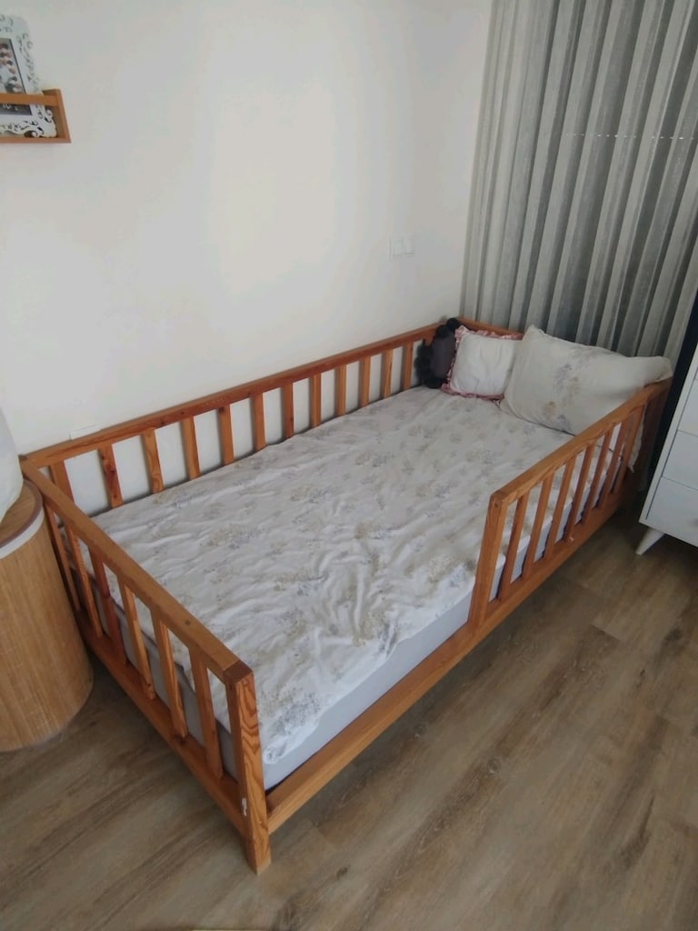 DOĞAL AHŞAP ÇOCUK YATAĞI + YATAK DAHİLDİR. (90x190cm)