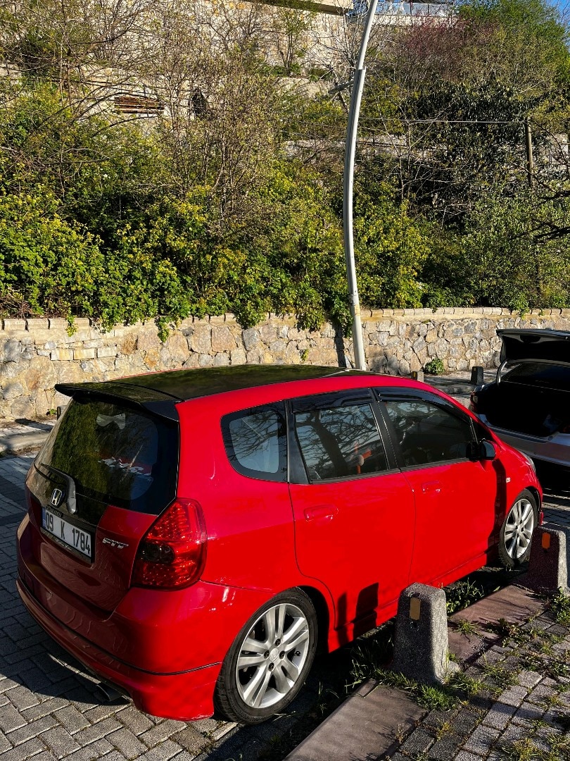SAHİBİNDEN DÜŞÜK KM SUNROOFLU KIRMIZI JAZZ - 13