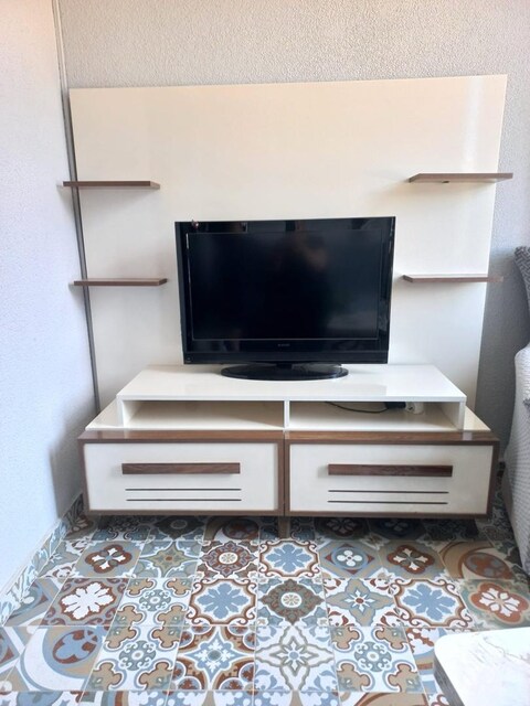 Tv ünitesi
