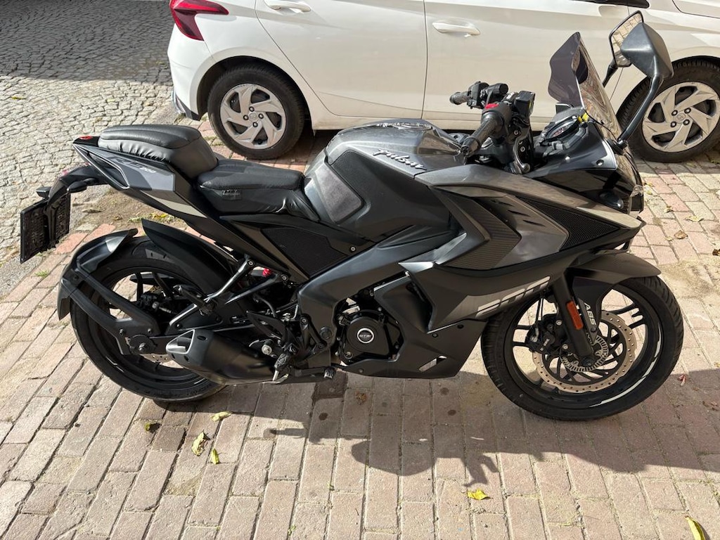 Kazasız BAJAJ RS200 2023 model Bakımlı Muayne Yeni - 6