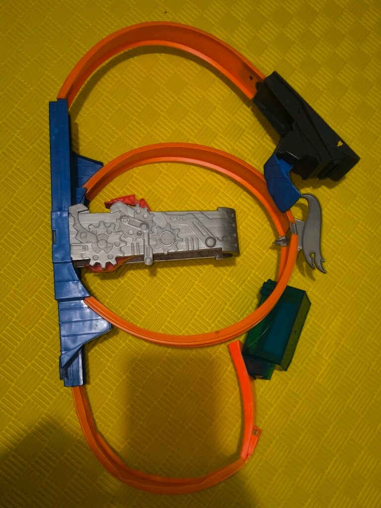 ORİJİNAL 11 ADET HOT WHEELS OYUNCAKLAR 1 -8 YAŞ ARASİ - 14