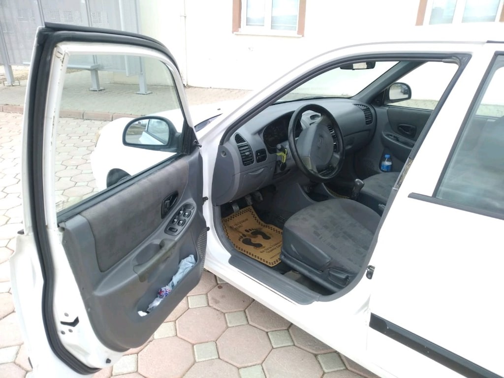 Hyundai Accent Admire Araba - 7