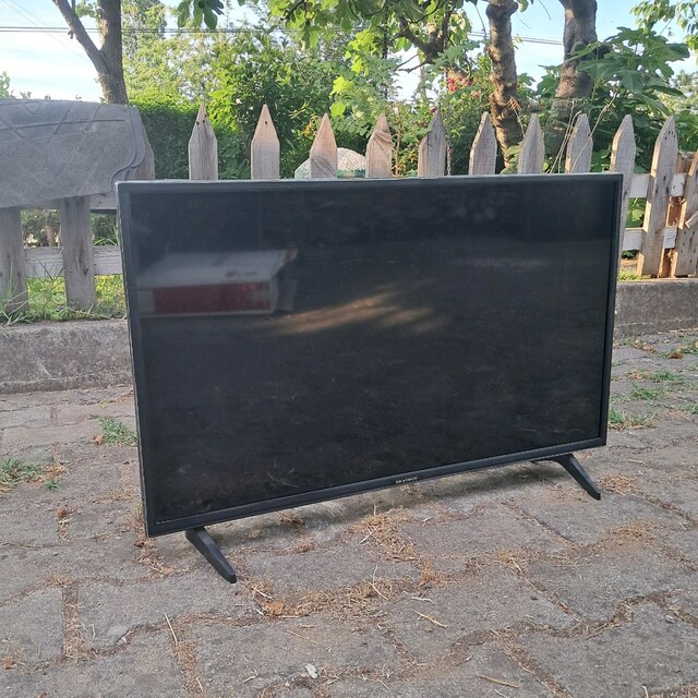 Skytech 32"HD LED TV SLT-3235T