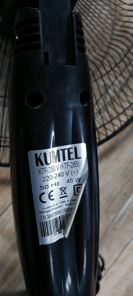 Vantratör kumtel saglam sorunsuz çalışmakta sadece ayak ve pervanesi y - 4