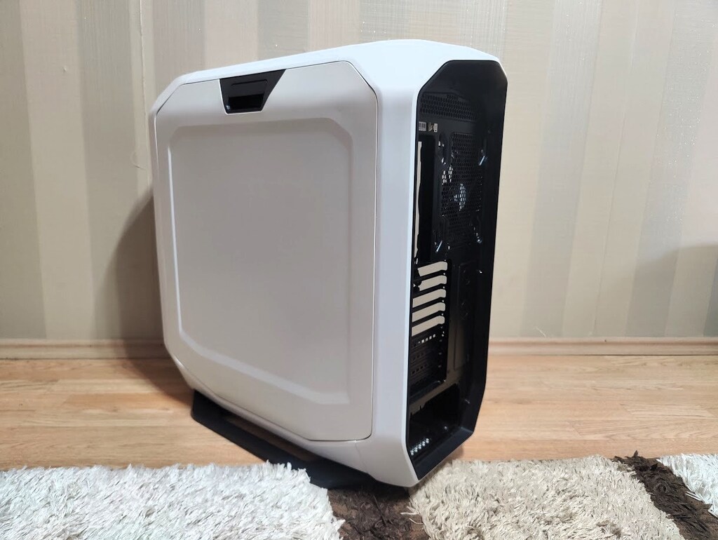 CORSAIR GRAPHITE SERİSİ 780T FULL TOWER KASA - 5