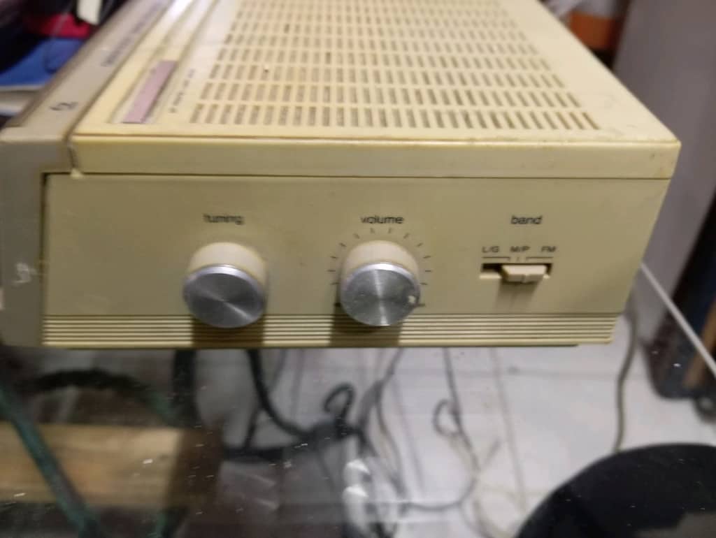 Antika Aciko radyo ışıkları yanıyor,bakım lazım - 4