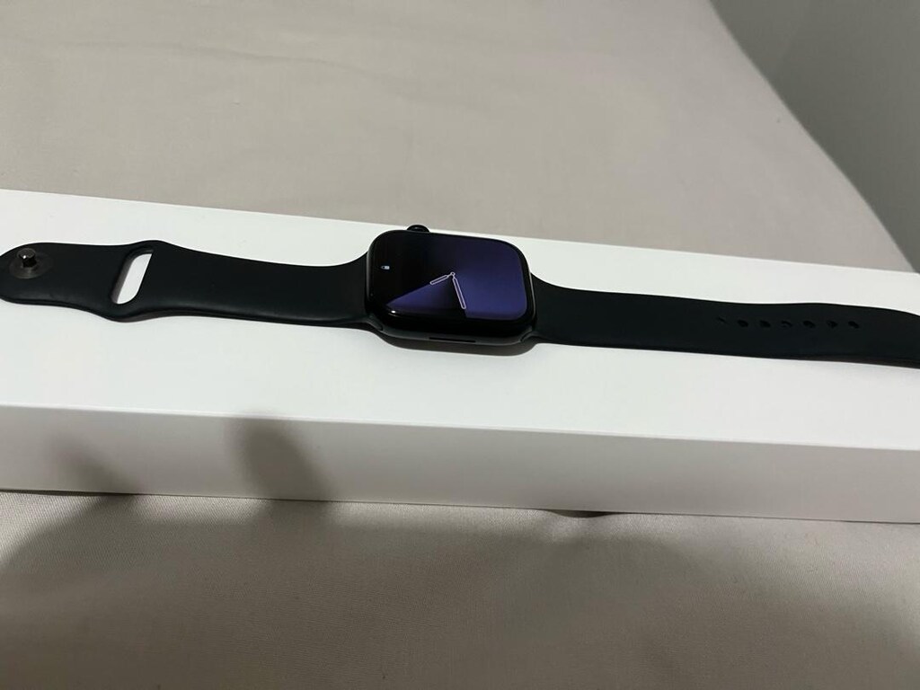 Apple Watch 8 GPS 45mm Midnight Renk - 4