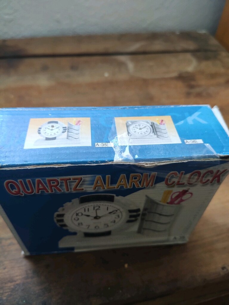 Sıfır Kutusunda Masaüstü Kalemlikli Quartz Çalar Saat - 3