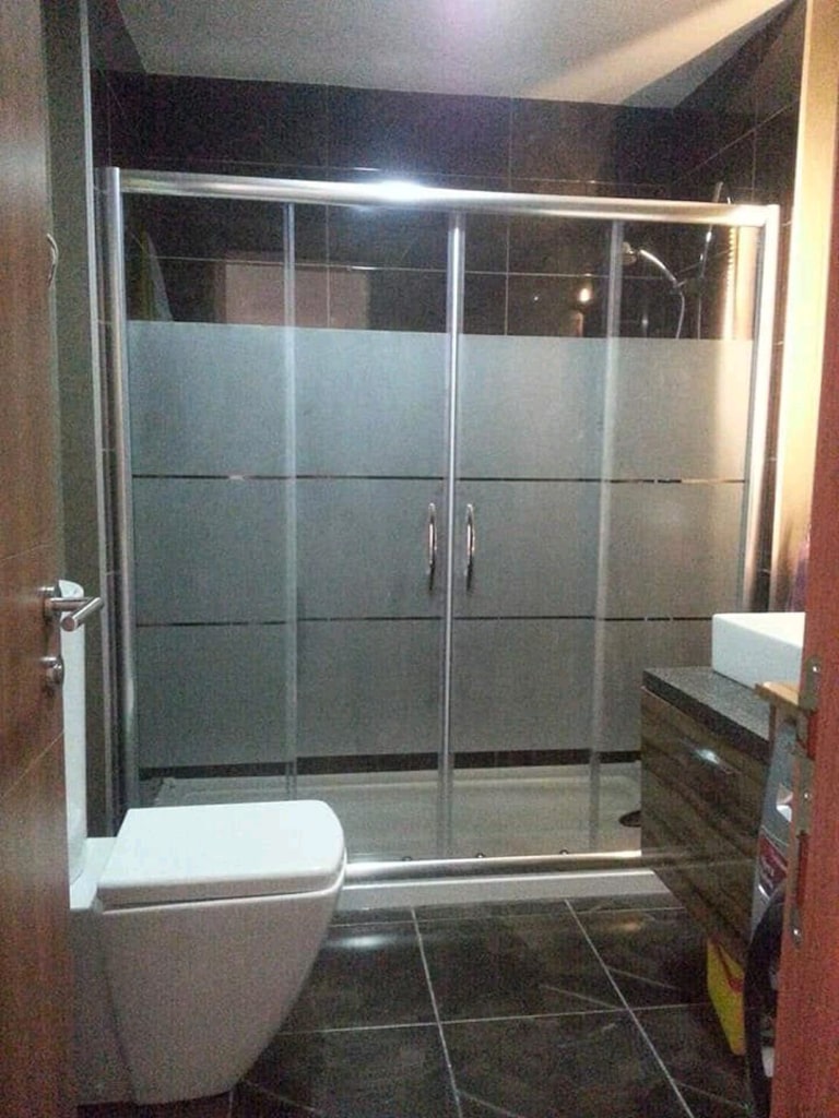 DUŞAKABİNDE FIRSAT - 16