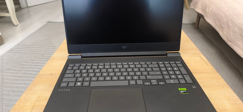 ÖZEL ÜRETİM HP Victus 16, 32gb Ram, RTX 4050, Ryzen 7 7840HS, 1TB - 11