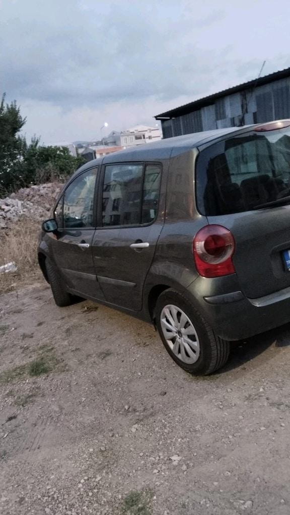 Renault Araba - 4