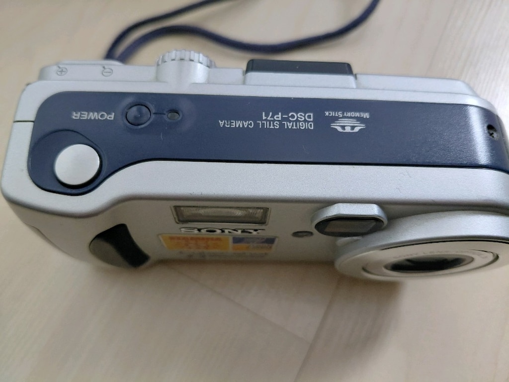 Nostaljik Y2K Sony Cyber-shot 3.2 MP Full Aksesuarlı Set - 9