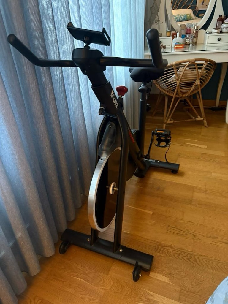 Voit Black Spin Bike - 3