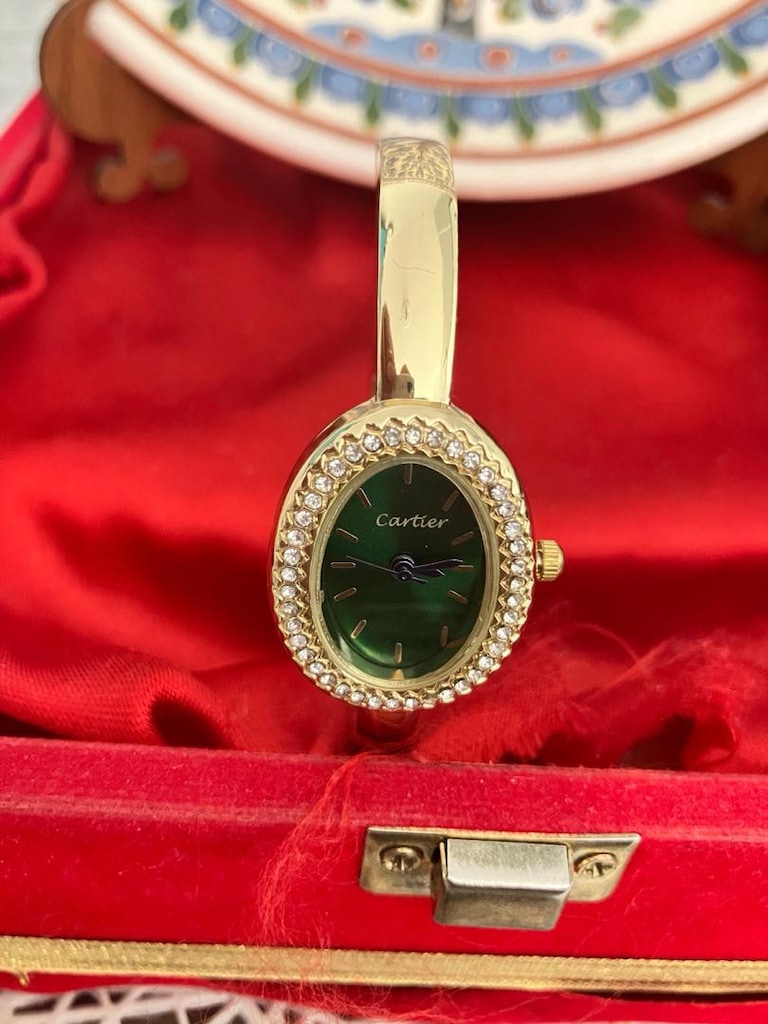 Cartier Altın Tonlu yeşil kadran kelepçe kordon oval kadın saat - 2