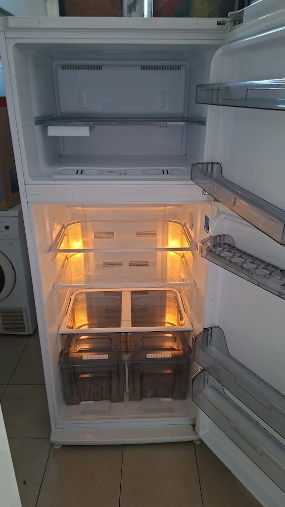 ŞİŞLİ SPOTTAN GARANTİLİ Buzdolabı çok temiz - 2