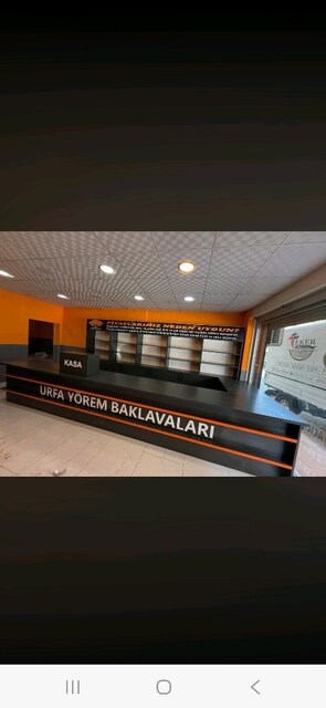 "Komple Baklava Teşhir Reyonu, Kasa Bankosu Satılık-Temiz kullanılmış