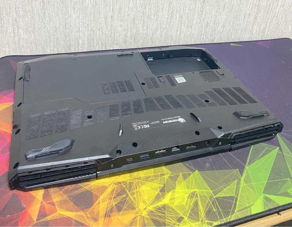 MONSTER-GTX 1070 8GB 256Bit-16GB DDR4-500GB m2 SSD-i7 GAMİNG LAPTOP - 8