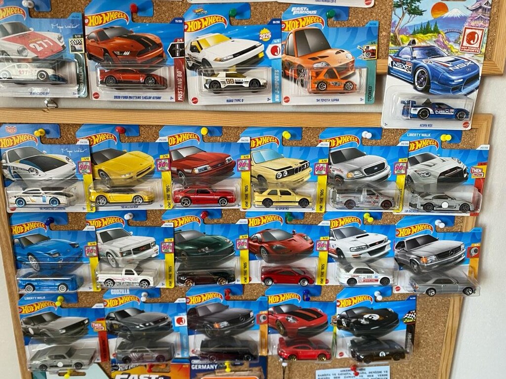 HOTWHEELS - 2