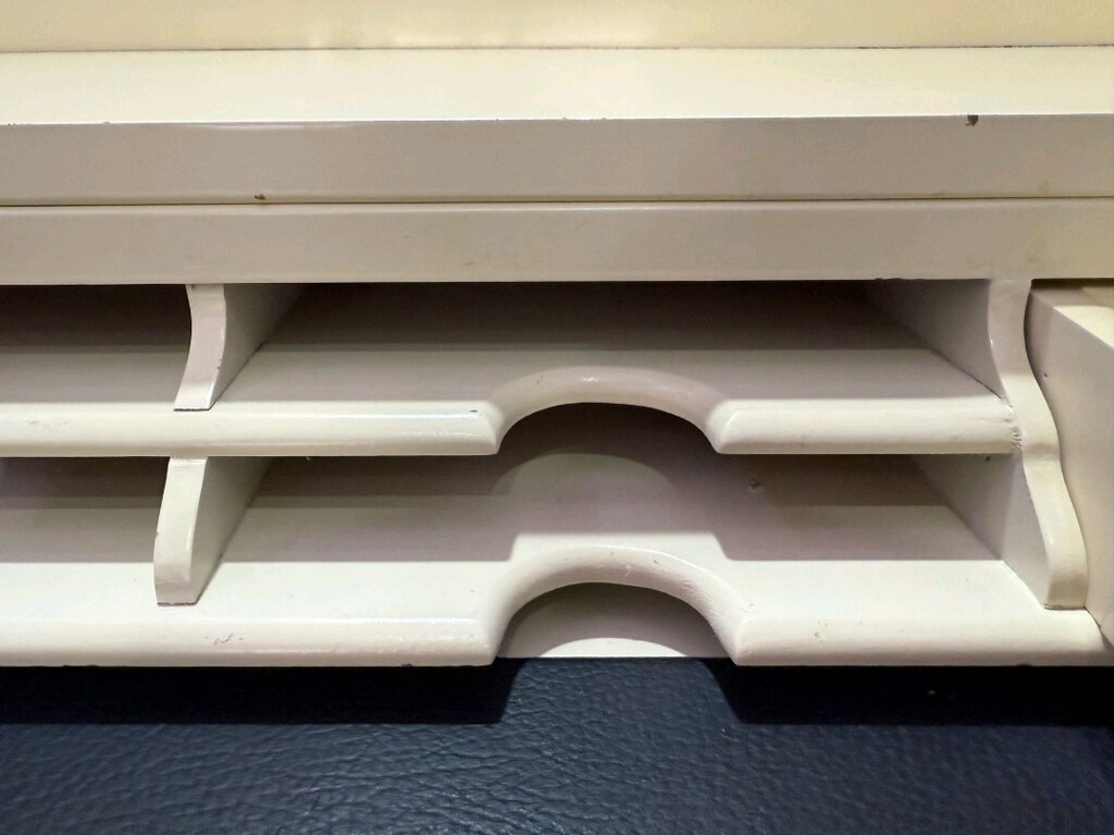 mudo concept az kullanılmış çalışma masası - 7