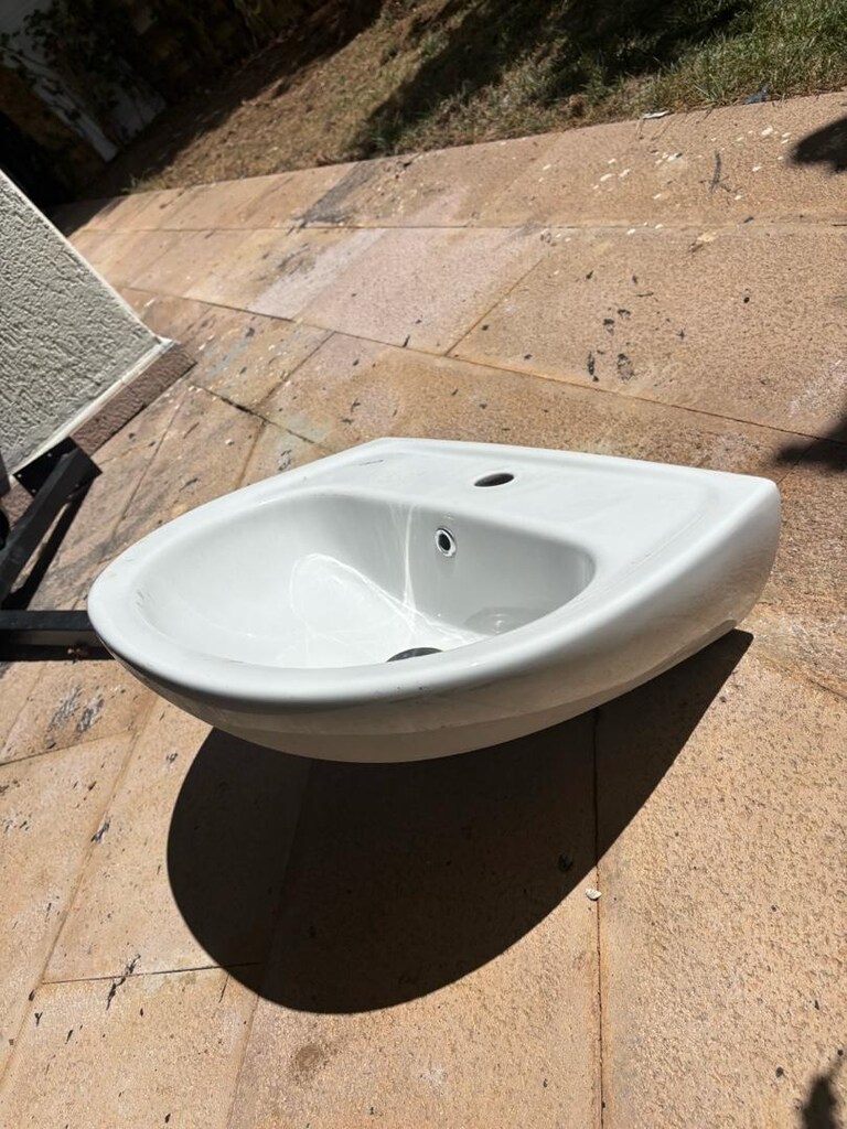 creavit lavabo az kullanılmış çizik vuruk kırık yok - 2