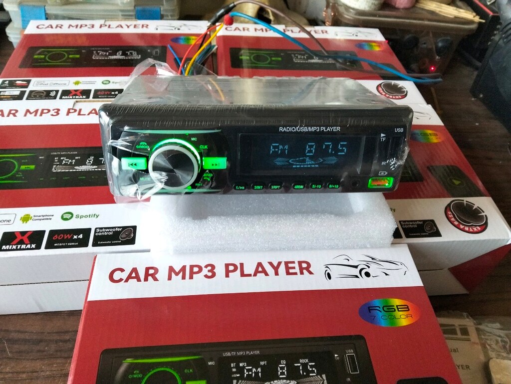 oto teyip montaj bağlantı dahil usb bulututh aux 2 amfi çıkış RGB isik - 3