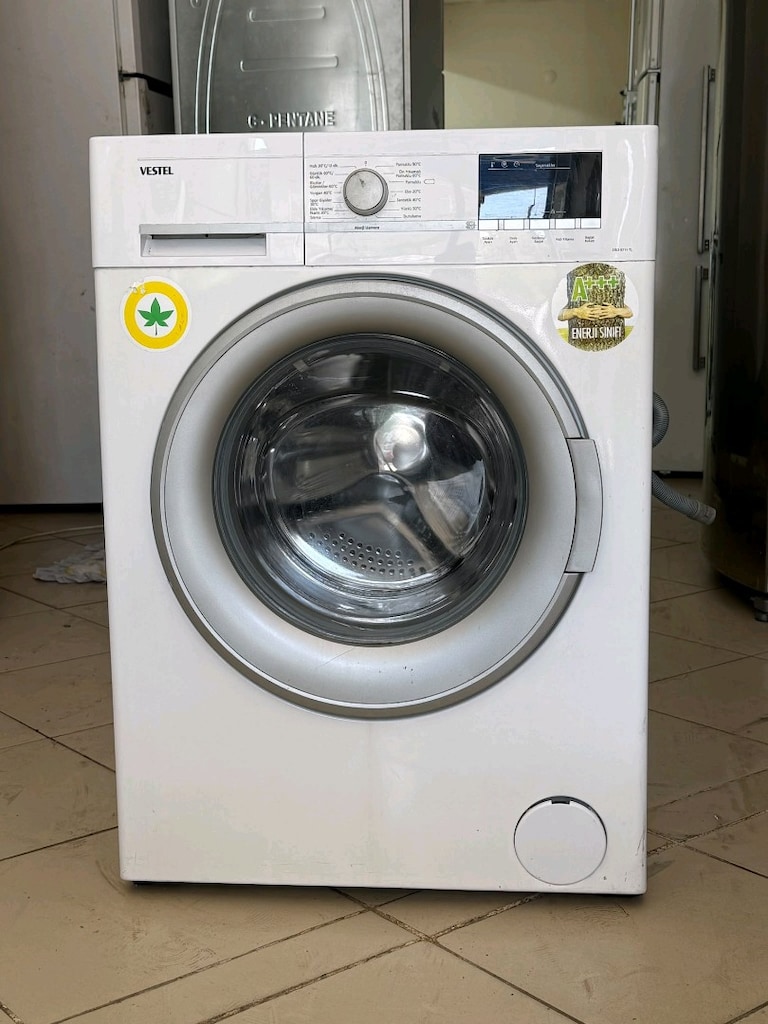 9 kiloluk sıfırdan farksız ekran çamaşır makinesi Vestel tertemiz ve s - 2