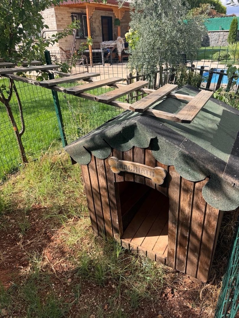 Köpek Kulübesi - 2