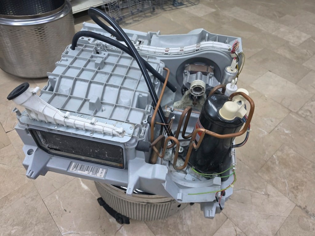 Bosch WTW86260TR Isı Pompalı Kurutma Makinesi Kompresör Blok Orijinal - 7