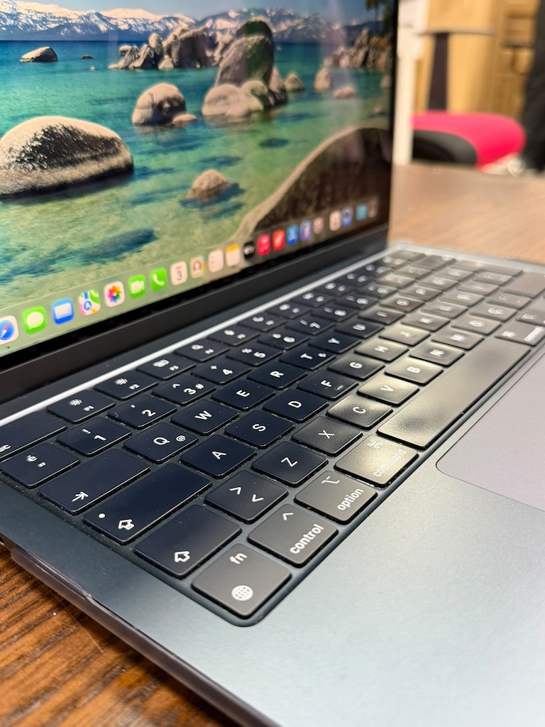 MACBOOK AİR M2 13.6 İNÇ 2K 256 GB SSD MAĞAZADAN - 3