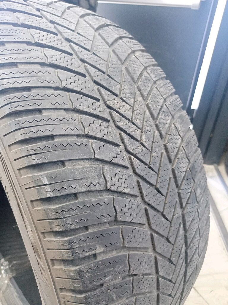 275 45 R20 Bridgestone kışlık lastik - 3