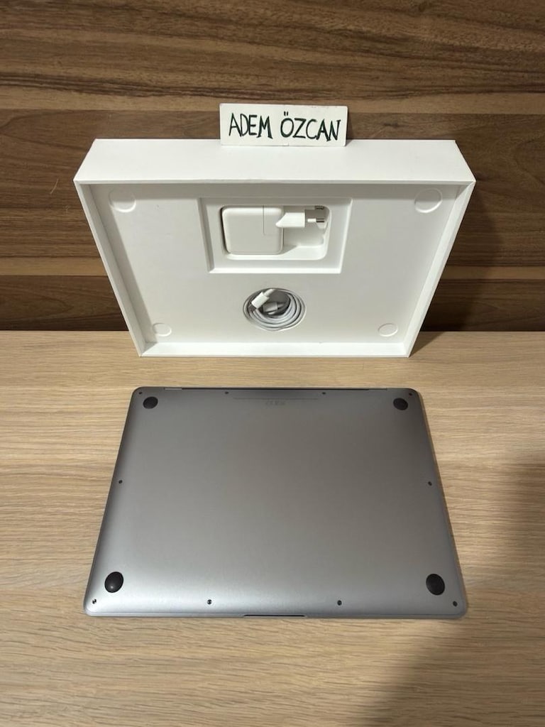 MacBook Air / M1 / 13 inç / 8 GB Ram / 256 GB Ssd - 9